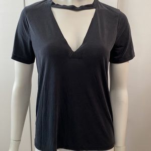 Cute cutout t-shirt black gray